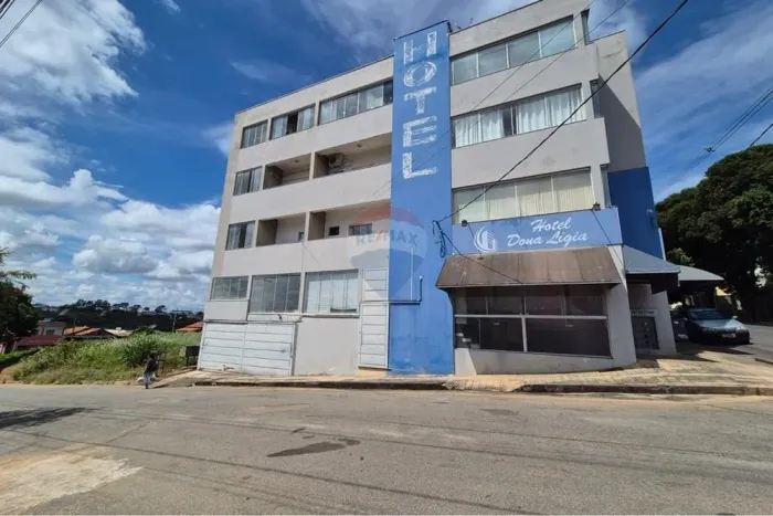 Complexo Comercial em São Sebastião do Oeste (Hotel, lojas, Clínica, Investimento) MG