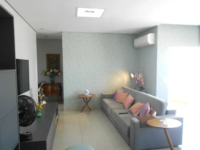 EXCELENTE APARTAMENTO NO ED. ARPOADOR COM 02 SUÍTES.