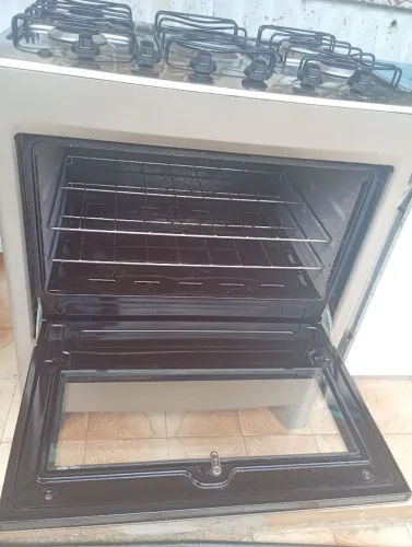 Fogão Electrolux 5 bocas zerado.