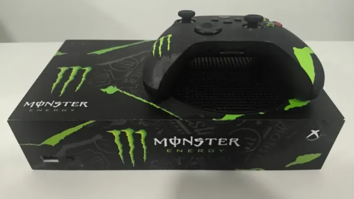 Xbox Series S Edição Limitada Monster