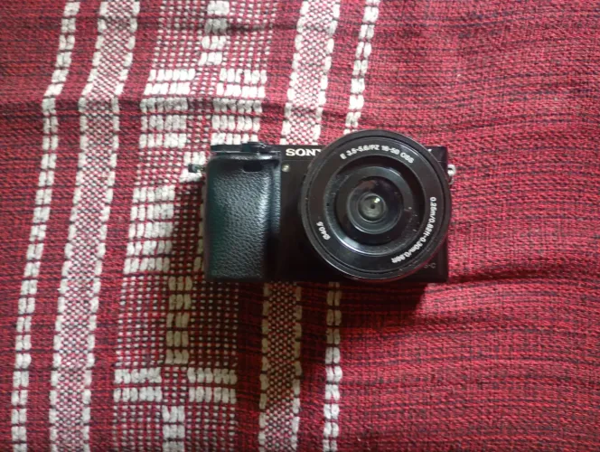 Câmera Sony Alpha A6000