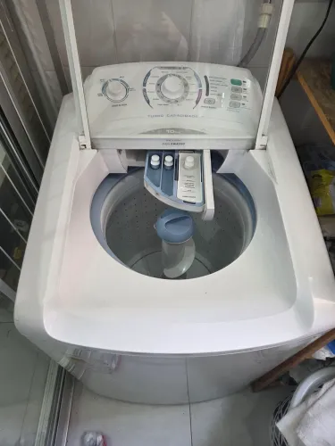 Máquina de Lavar Electrolux 10kg LT10B (127V)