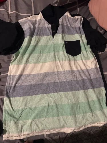 Camisa Polo hurley original (preço das 2 )