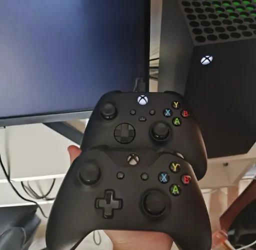 Xbox series X - 2 controles