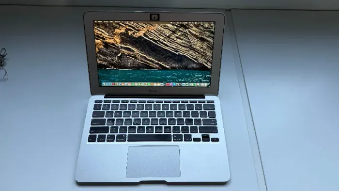 Macbook Air 11 polegadas, Mid 2013, 8GB, i5, SSD 128GB