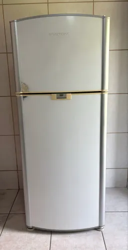 Geladeira com defeito