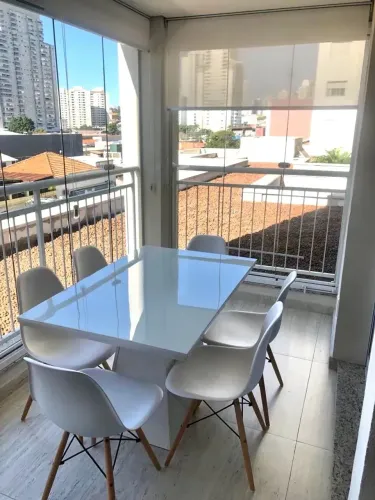 Apartamento a venda com 65 metros, 2 quartos, varanda com churrasqueira, no condomínio Bar