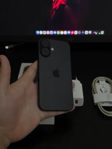 Oportunidade iPhone 16 128gb Preto Bateria 98% Excelente Estado