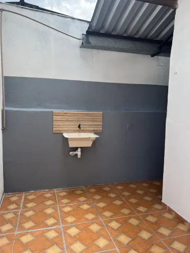 Alugo apartamento