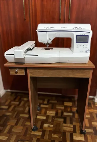 Kit Bordadeira Brother BP1430L + Máquina de Costura Brother BM2800 (Excelente Estado)