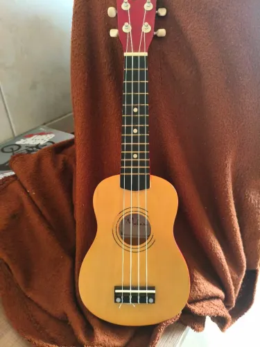 Ukulele Makanu acústico
