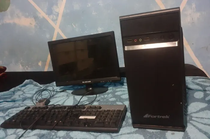 Computador, em boas condições