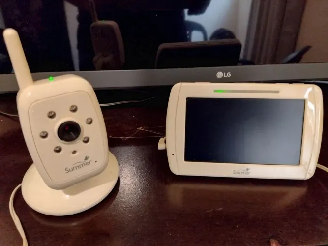 Babá Eletrônica Com Vídeo e Áudio 