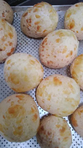 Pão de queijo artesanal congelado