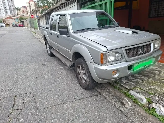 Mitsubishi L200 GLS 2.5 4X4 CD Diesel 2002