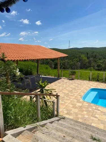 Chácara com 7 dormitórios à venda, 2400 m² por R$ 1.130.000,00 - Chácara Dallas - Taubaté/
