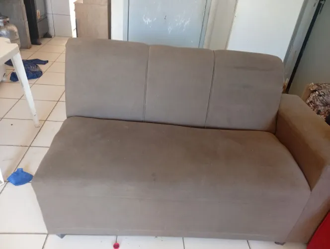 Vende-se esse sofá