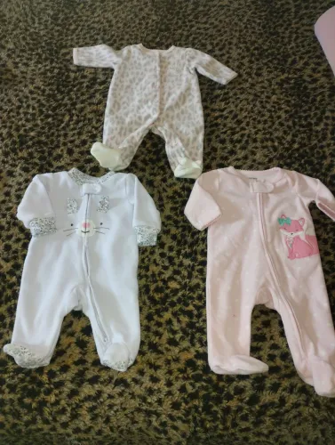 Macacões em fleece Carters NB recem nascico
