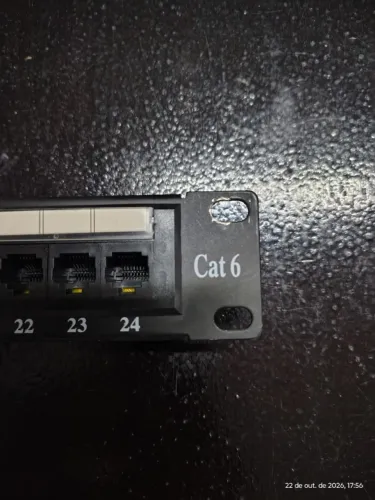 Patch panel 24 Portas Cat6 RJ45 Rede Lan UTP Gigabit c/ Guia de cabos