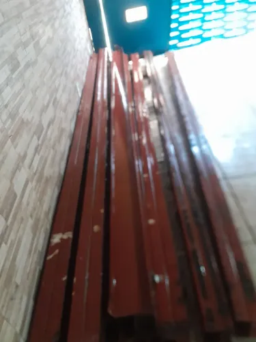 Vigas de ferro tipo U dupla reforçada .