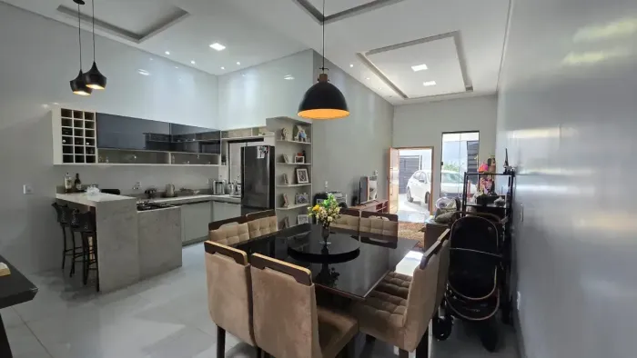Casa 4 quartos, sendo 2 suítes 4 vagas pra venda 250 metros quadrados Setor Sudoeste - Goi