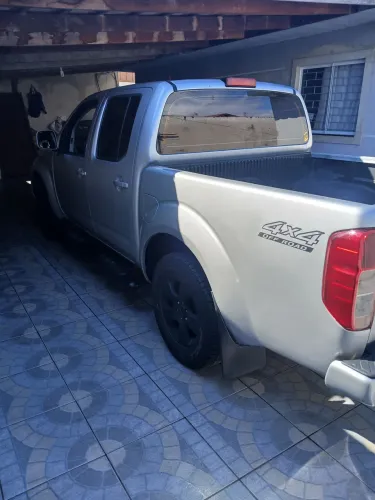 Nissan Frontier Se/se Strik CD 4X4 2.5 TB Dies. 2011