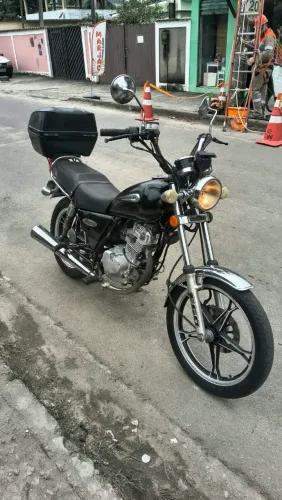 Suzuki Intruder 125