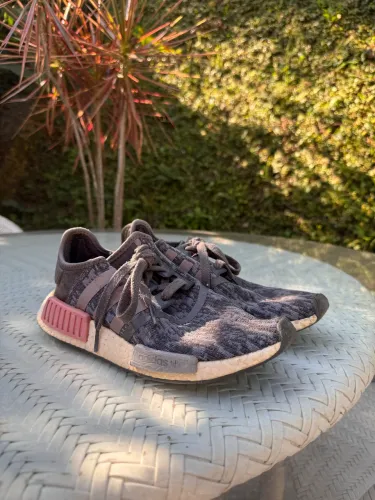 Adidas NMD R1 Original - Cinza/Rosa