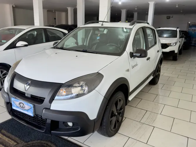 Renault Sandero Stepway Hi-flex 1.6 16V 5P Aut. 2014