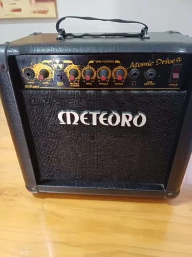 caixa de som para guitarra meteoro