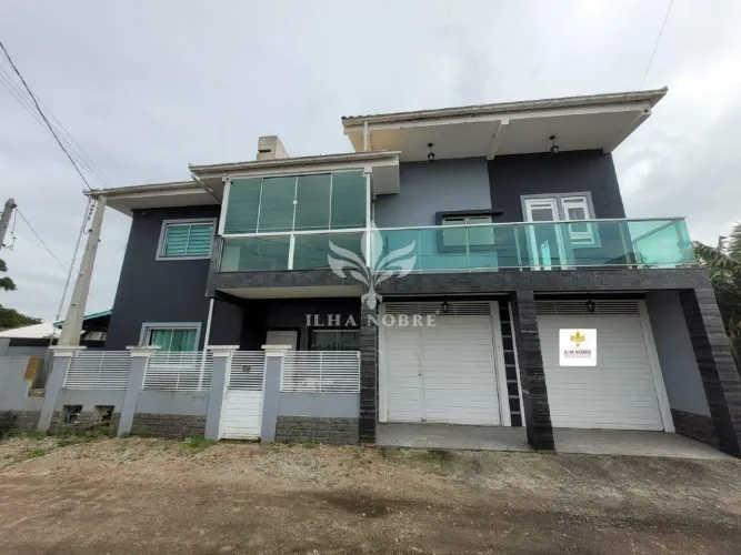 Casa residencial mobiliada com 3 Quartos e piscina para aluguel no Campeche, Florianópolis