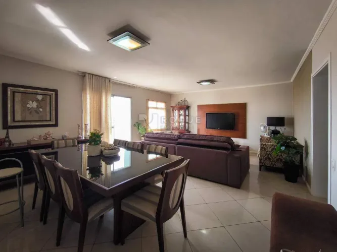 Apartamento à venda no bairro Centro