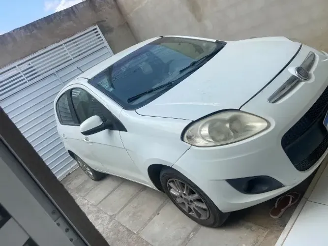 Fiat Palio Attractive 1.0 EVO Fire Flex 8V 5P 2013