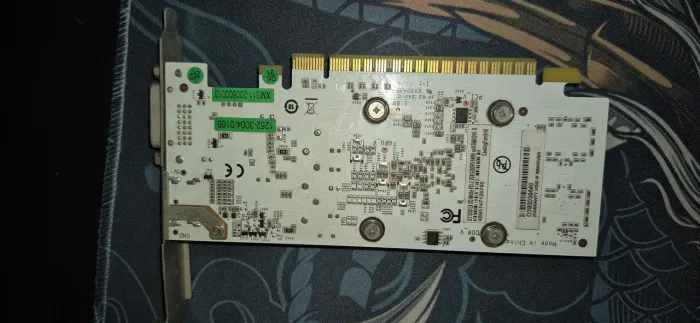 Vendo placa de Video GT 1030 2GB DDR4