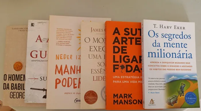 ? KIT DESENVOLVIMENTO PESSOAL ? 6 LIVROS EM ESTADO DE NOVO