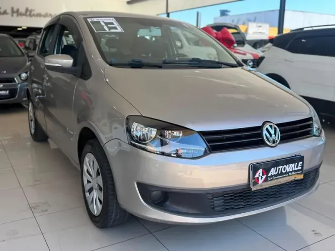 Volkswagen Fox Trendline 1.0 Flex 8V 5P 2013