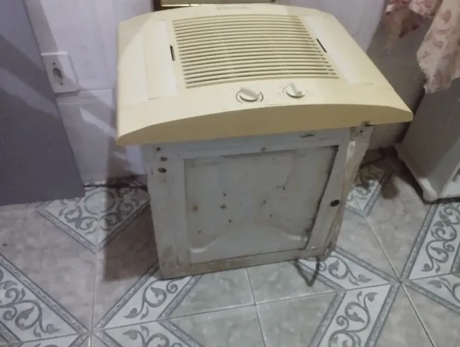 Ar condicionado de janela