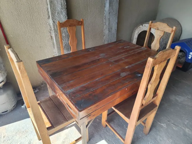 Mesa 4 cadeiras
