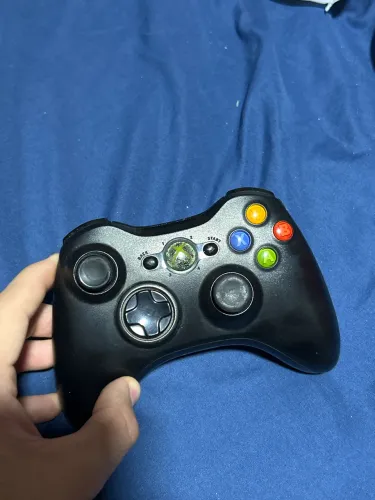 Controle de Xbox 360 original seminovo