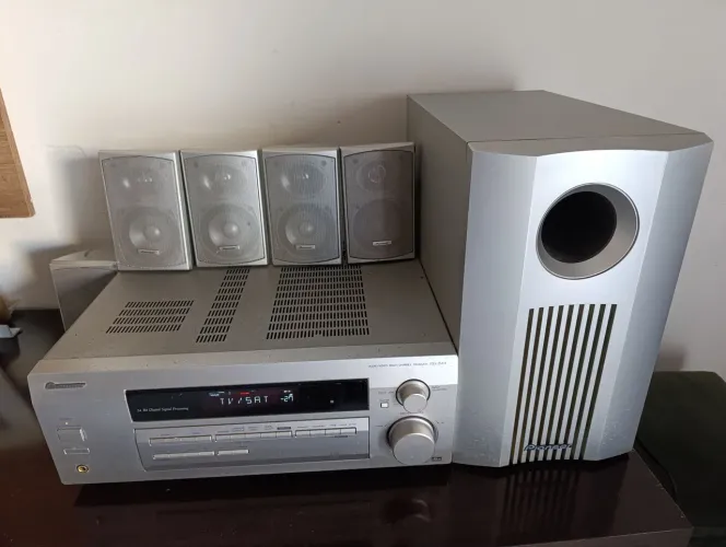 Receiver Pioneer, 5.1 canais, com subwoofer ativo e controle remoto original