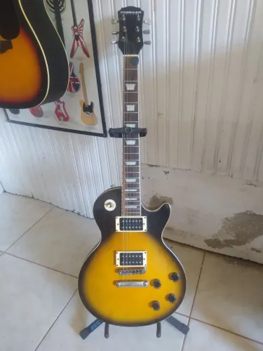 Guitarra: Les paul Freeman