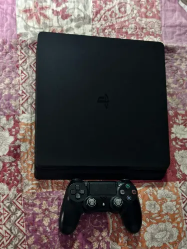 PLAYSTATION 4 SLIM 1TB