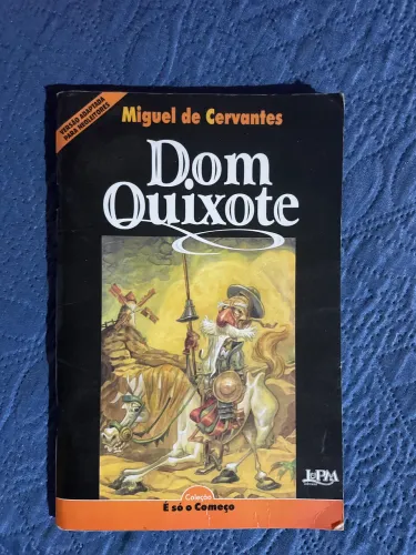 Livros: Dom Quixote, Névoa da escuridão e crepúsculo