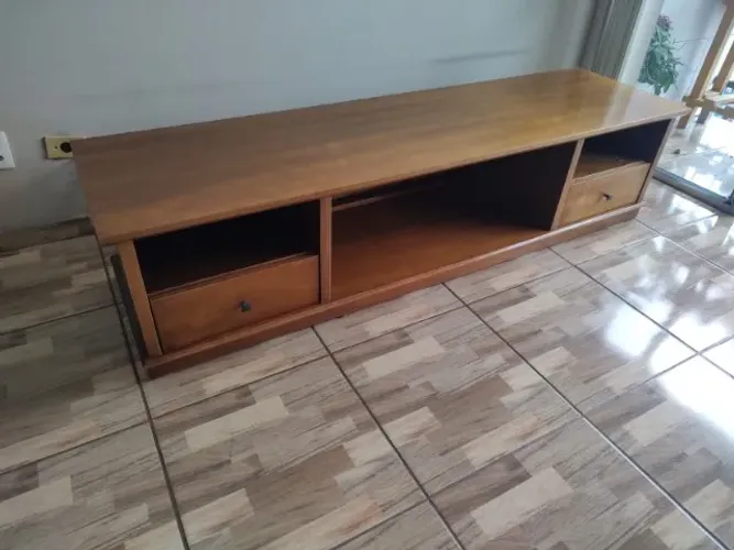 Rack para TV de Madeira Maciça Rústico - 1,90m (Excelente Estado)