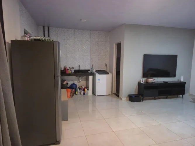 Casa Aluga 1400 e vendo 240 mil em Santa Izabel do Pará