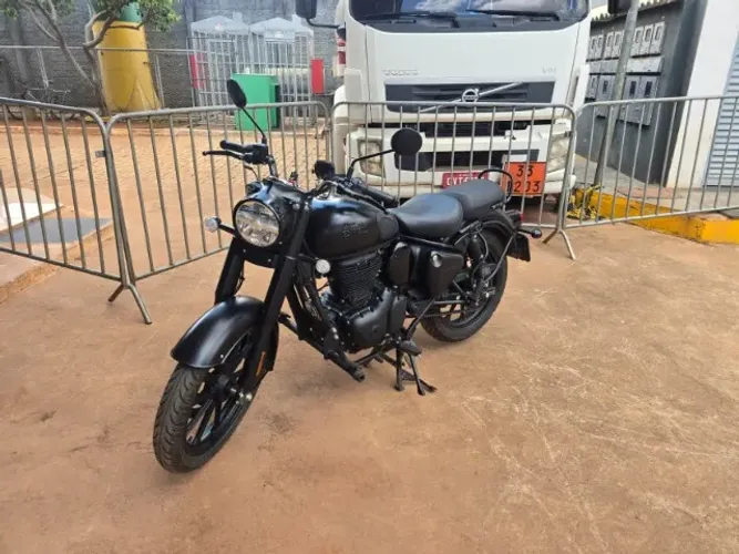 Royal Enfield Classic 350 Dark 2026