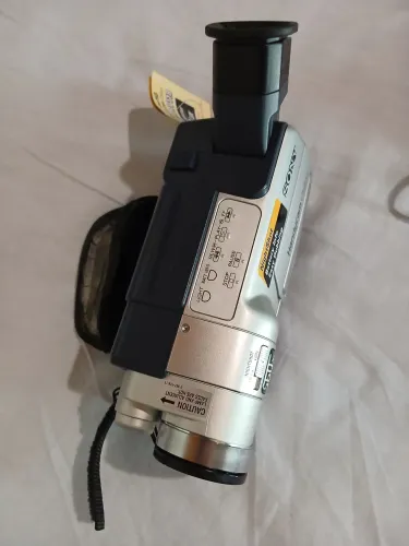 Sony Handycam CCD-TRV118 - leia descrição 