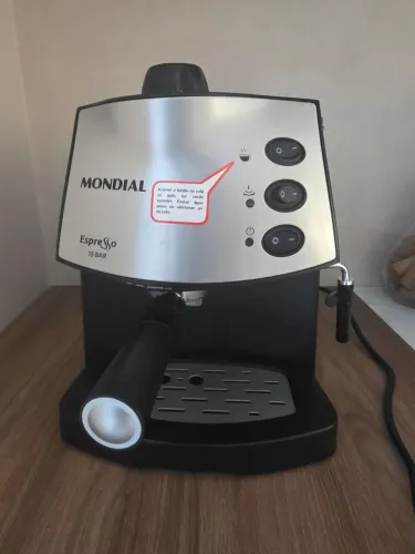 Máquina de café espresso coffee cream mondial