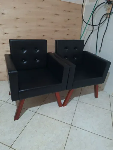 Poltrona revestimento sintético