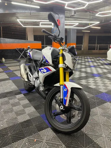 BMW G310 R